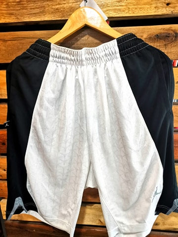 Jordan Shorts White/Black Dri - Fit